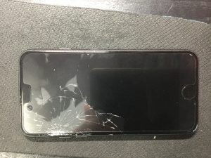 iPhone8フロントパネル交換